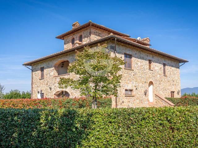 Casale Dei Tre 411m² Cortona