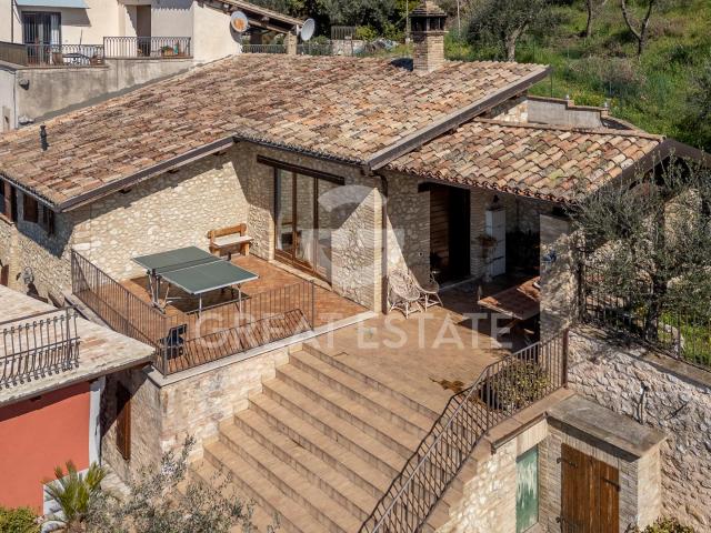 Casale del Borgo 203m² Trevi