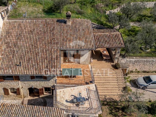 Casale del Borgo 203m² Trevi