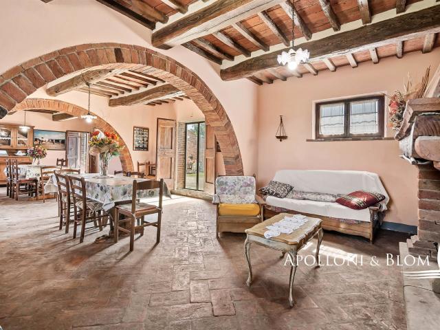 Casale del 1600 con piscina Cortona 242m² Cortona