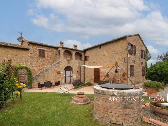 Casale del 1700 con piscina e biolago San Quirico d'Orcia 620m² San quirico d'orcia