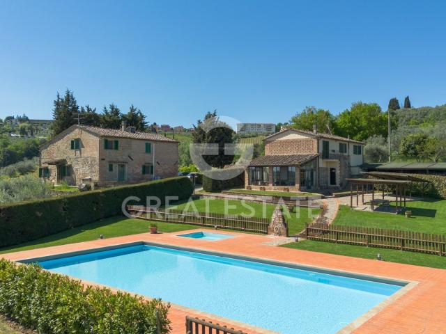 Casale Dell'opera 573m² Montaione
