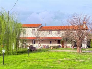 Agliana, Via Buia Pistoia, Candeglia - Giardino