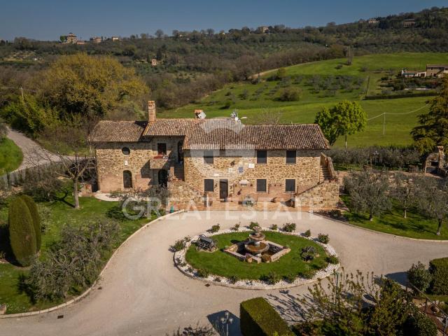 Casale di Charme 665m² Assisi