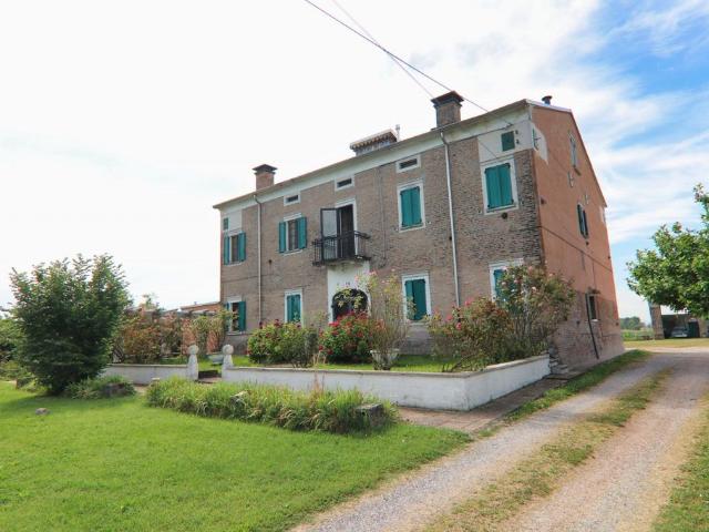Casale di lusso in vendita Strada Comunale Albareda, Gonzaga, Lombardia
