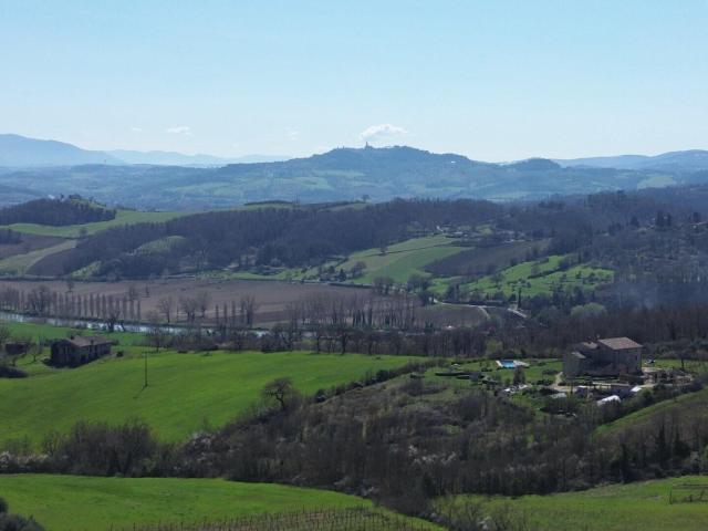 Casale di pietra panoramico con vista su Todi e Monte Castel. 140m² Monte Castello di Vibio