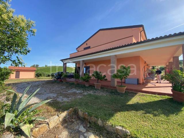 Casale in affitto a Orbetello strada Provinciale San Donato, arredato, giardino privato, terrazzo TrovaCasa