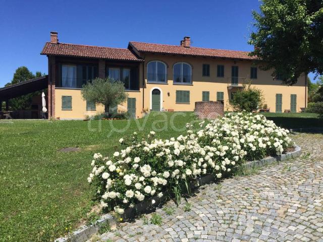 Casale in affitto a Chieri strada Baldissero, 186, arredato, giardino privato, box TrovaCasa