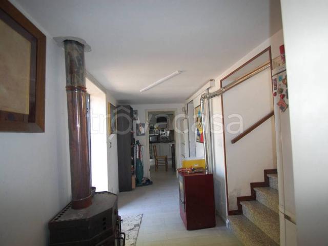 Casale in affitto a Ferrara, non arredato/vuoto, giardino privato, cucina abitabile TrovaCasa