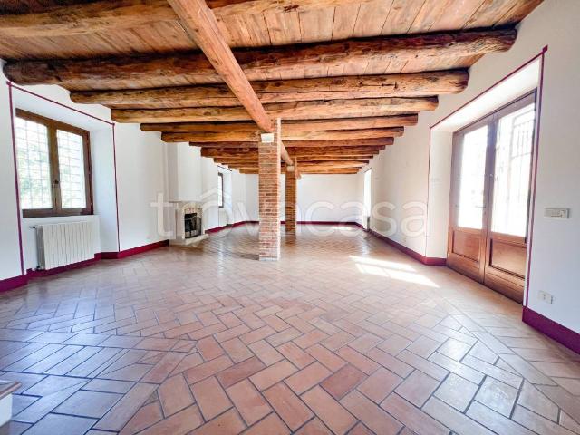 Casale in affitto a Lazise, non arredato/vuoto, giardino privato, box TrovaCasa