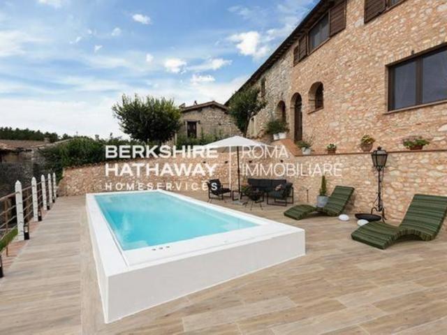 Casale in affitto a Trevi località Coste, arredato, giardino privato, terrazzo TrovaCasa
