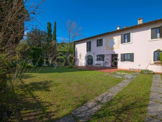 Casale in affitto a Verona via Torricelle, 3, giardino privato, posto auto, vista panoramica TrovaCasa