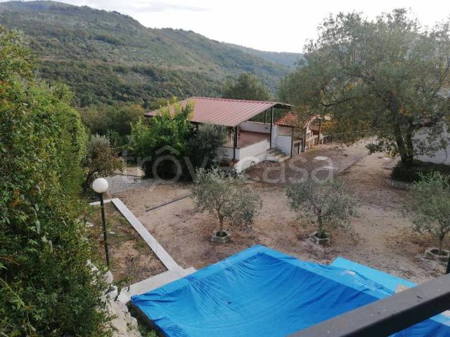 Casale in in affitto da privato a Lenola via Giacomo Puccini, 2, box, da privato, piscina TrovaCasa