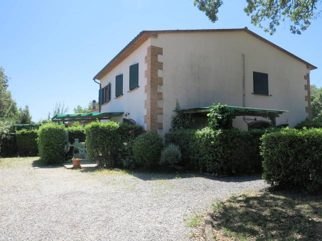Casale in stile Toscano completamente ristrutturato in vendi. 300m² Gavorrano