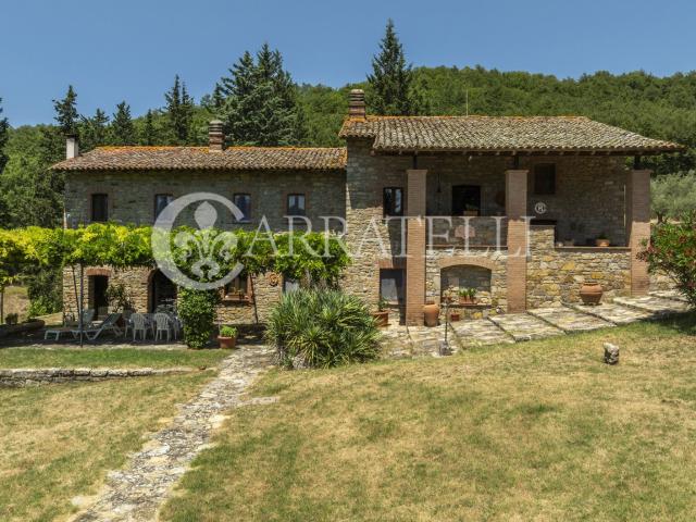 Casale in pietra con terreno e vista campagna a Parrano 380m² Parrano