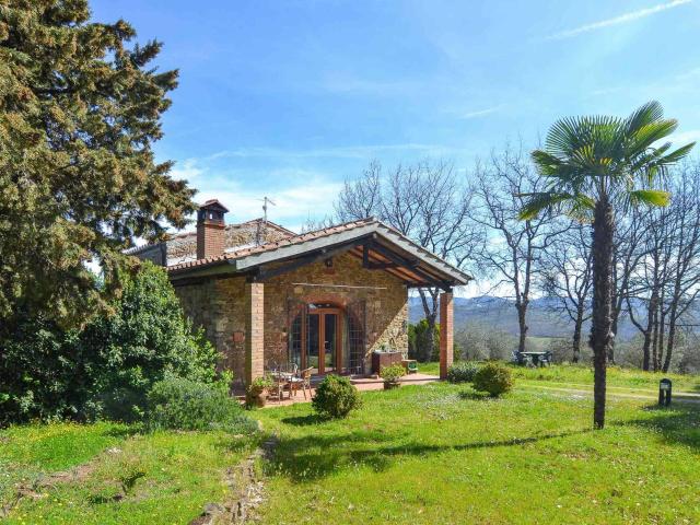 Casale in vendita a Castelnuovo Berardenga