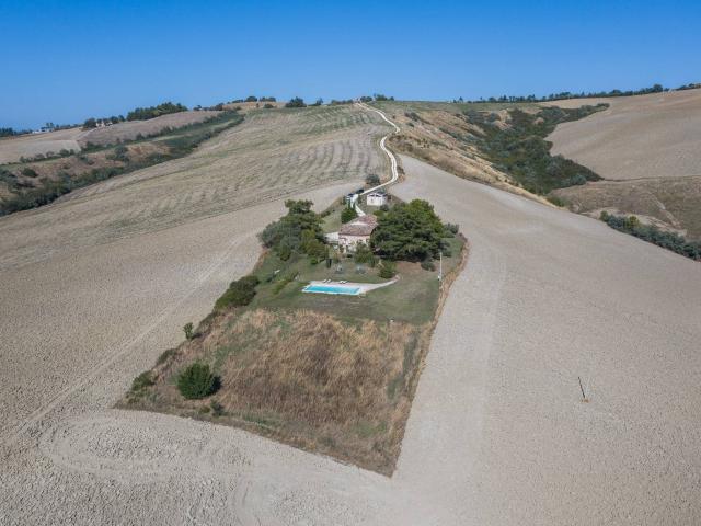 Casale in vendita a Staffolo, Coste 400m² Staffolo