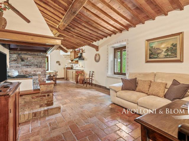 Casale Orfeo con piscina, cantina e vigneti, Montalcino 530m² Montalcino