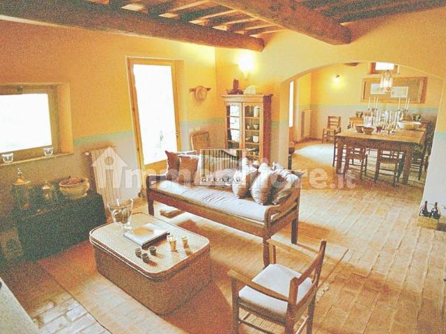 Casale, ottimo stato, 210 m², Bagnoregio