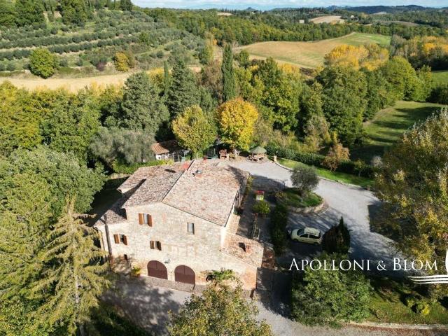 Casale L'olio Cetonese Con Annessi, Uliveto E Vigneto, Ceton. 294m² Cetona