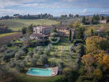 Casale Le Chiarine 452m² Siena