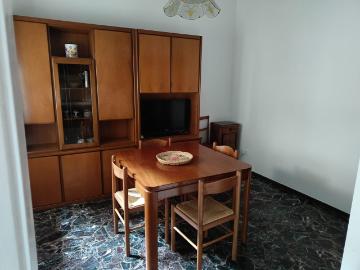 Casale Monferrato, affittasi luminoso appartamento arredato con due camere da letto