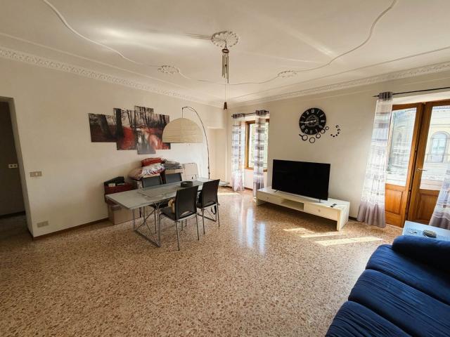 CASALE MONFERRATO – PIAZZA SAN FRANCESCO – APPARTAMENTO ARREDATO