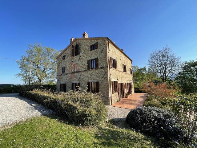 Casale Magli 330m² Penna San Giovanni
