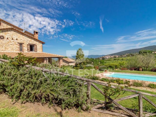 Casale Mary Rose 231m² Montecchio