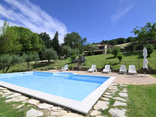 Casale Salino 285m² Gualdo