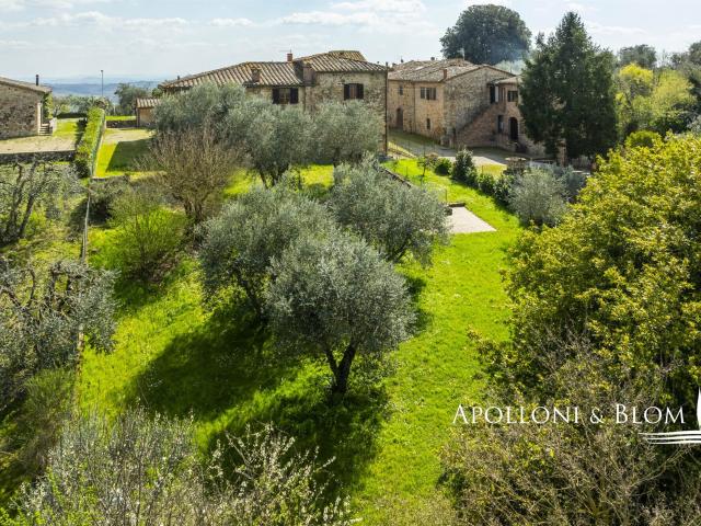 Casale storico con giardino, garage e dependance Siena 495m² Castelnuovo Berardenga