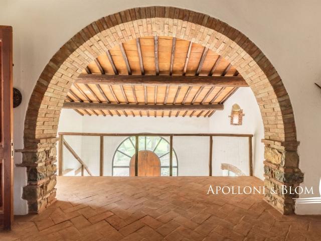 Casale storico con piscina in vendita a Gaiole in Chianti 624m² Gaiole in Chianti