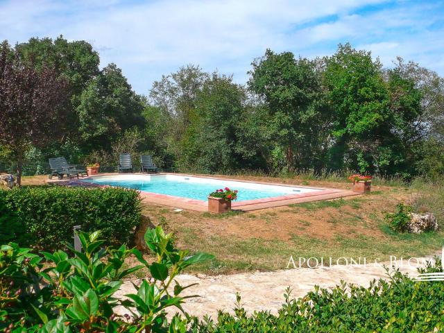 Casale Palazzo d'Ezio con piscina, Sarteano Toscana 380m² Sarteano