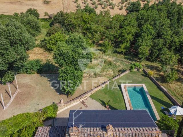 Casale Renaia 325m² Foiano della Chiana