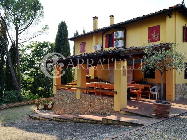 Casale ristrutturato di ca. 400 mq con giardino privato, fie. 400m² Montespertoli