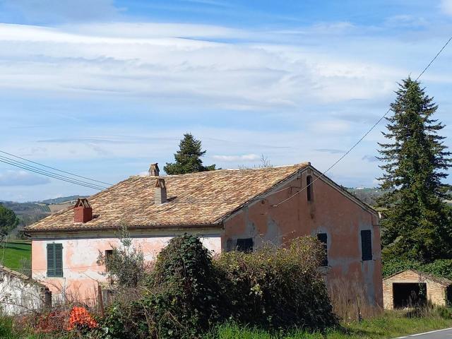 CASALE / RUSTICO in vendita a Servigliano