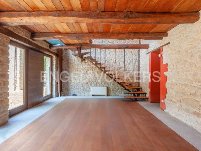 Casale tipico in pietra nel cuore dell'Alta Langa 585m² Niella Belbo