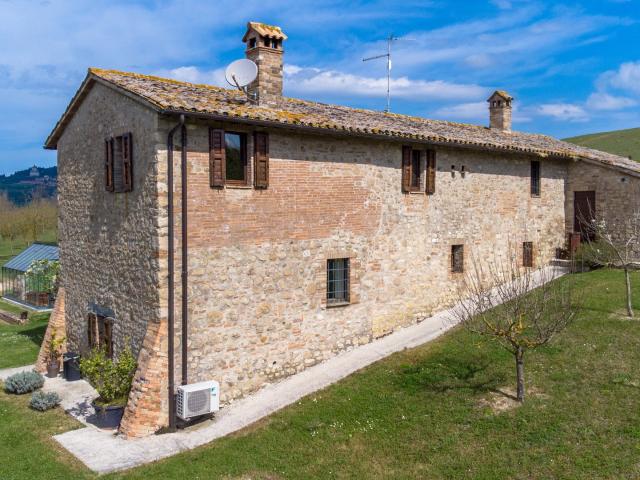 Casale vista Todi 260m² Todi