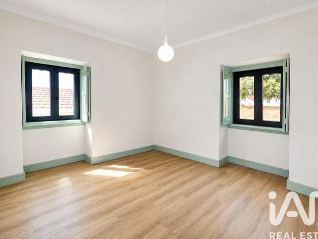 Casa/Moradia em Carvoeira e Carmões
