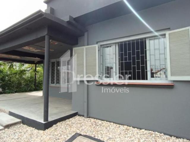 Casas 3 dormitórios Americano