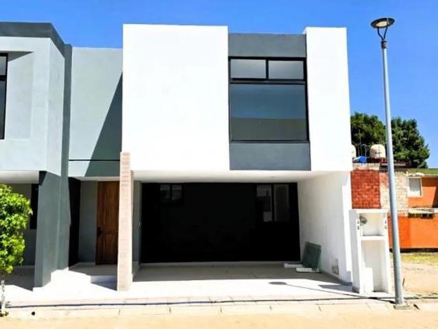 Casa en Venta en Fraccionamiento La Vid Residencial, zona Cuautlancingo