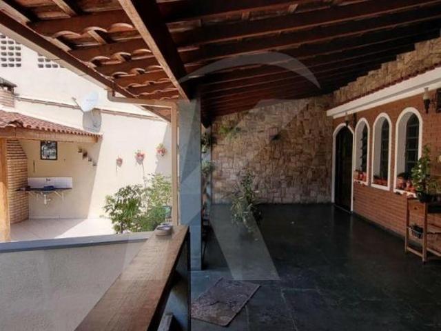 Casas à venda na Parada Inglesa, terreno com 2 casas boas