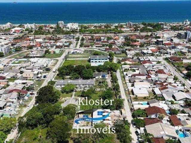 Casas a venda com espaço de terreno Gaivotas