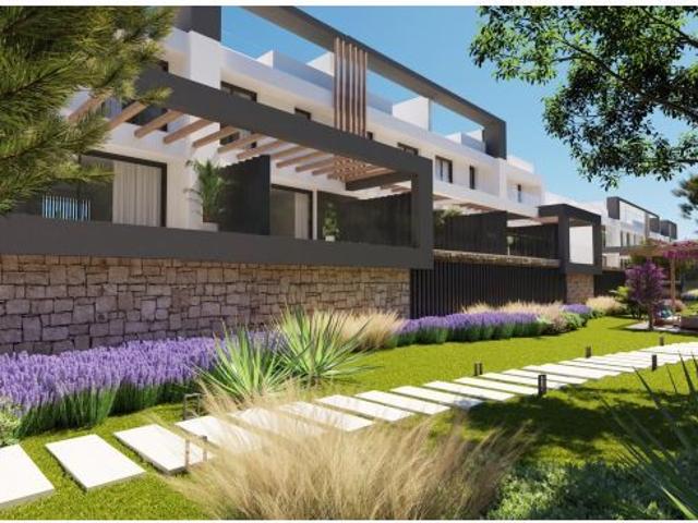 CASAS ADOSADAS DE OBRA NUEVA EN ÑA CALA DE MIJAS