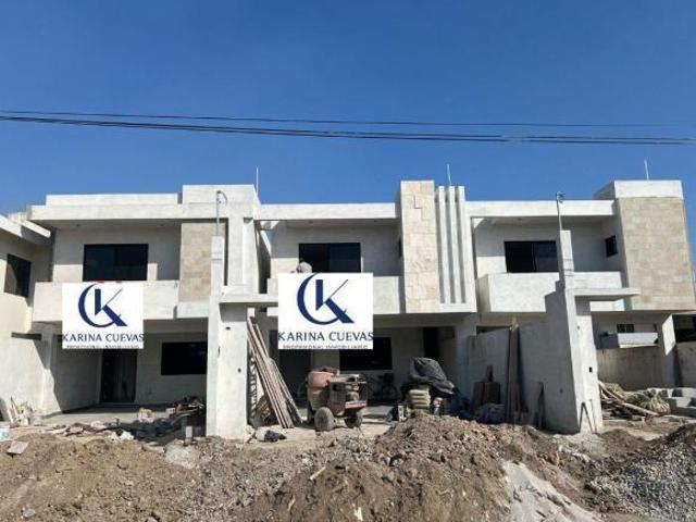 Casas con jardín en venta Col. Ampliación Unidad Nacional