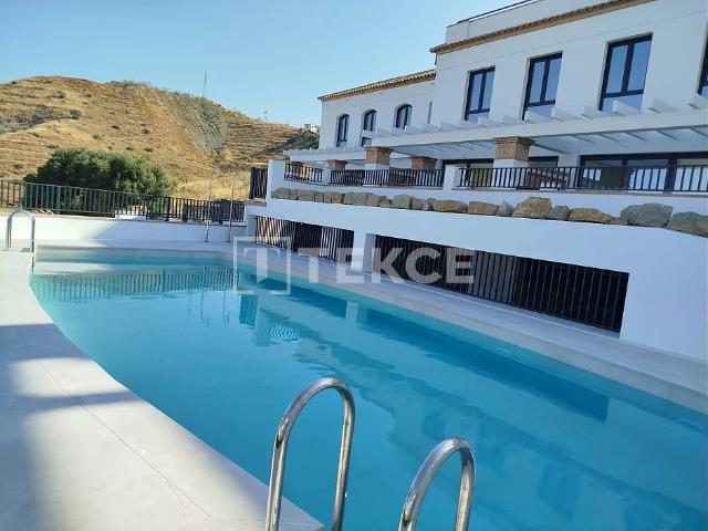 Casas con Vista al Mar y Piscina Comunitaria en Torrox
