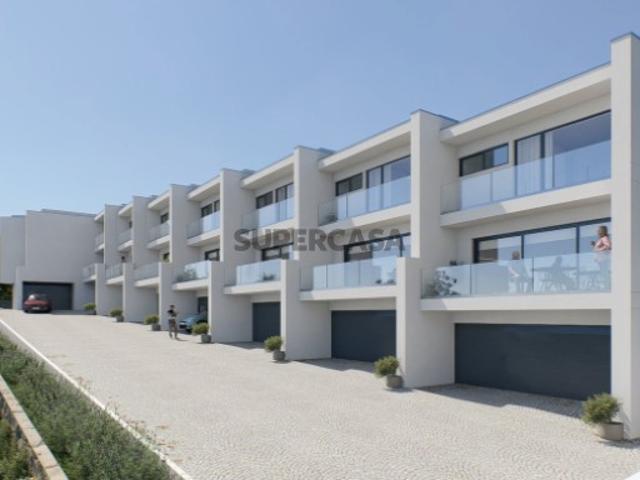 Casas das Oliveiras, 3 frentes, Fracção H, T3 em Gondomar