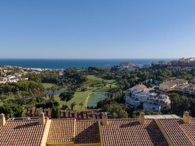 Casas de lujo de nueva construcción en Torrequebrada Golf Vida exclusiva en Benalmádena