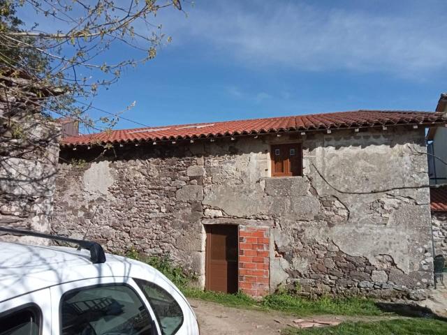 CASAS DE PIEDRA EN VENTA EN O SAVIÑAO