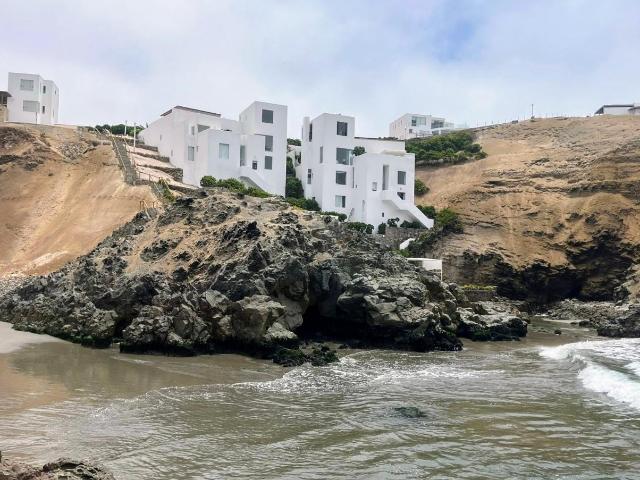 CASAS DE PLAYA EN CONDOMINIO PRIVADO LOS PALILLOS KM 116 Panamericana Sur
